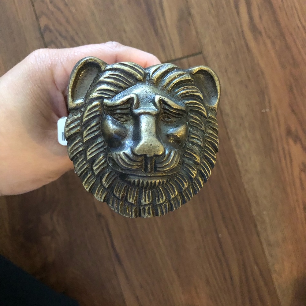 Door knob